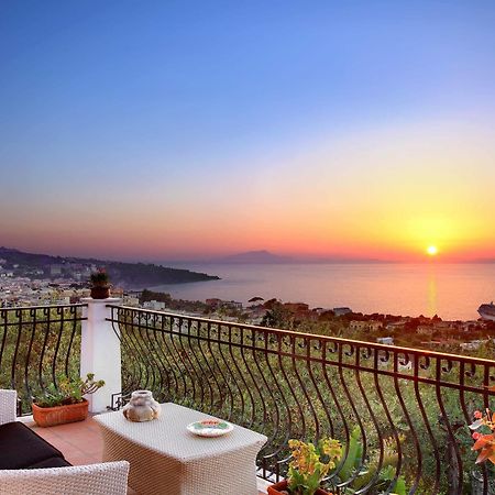M Suites Sorrento Luaran gambar