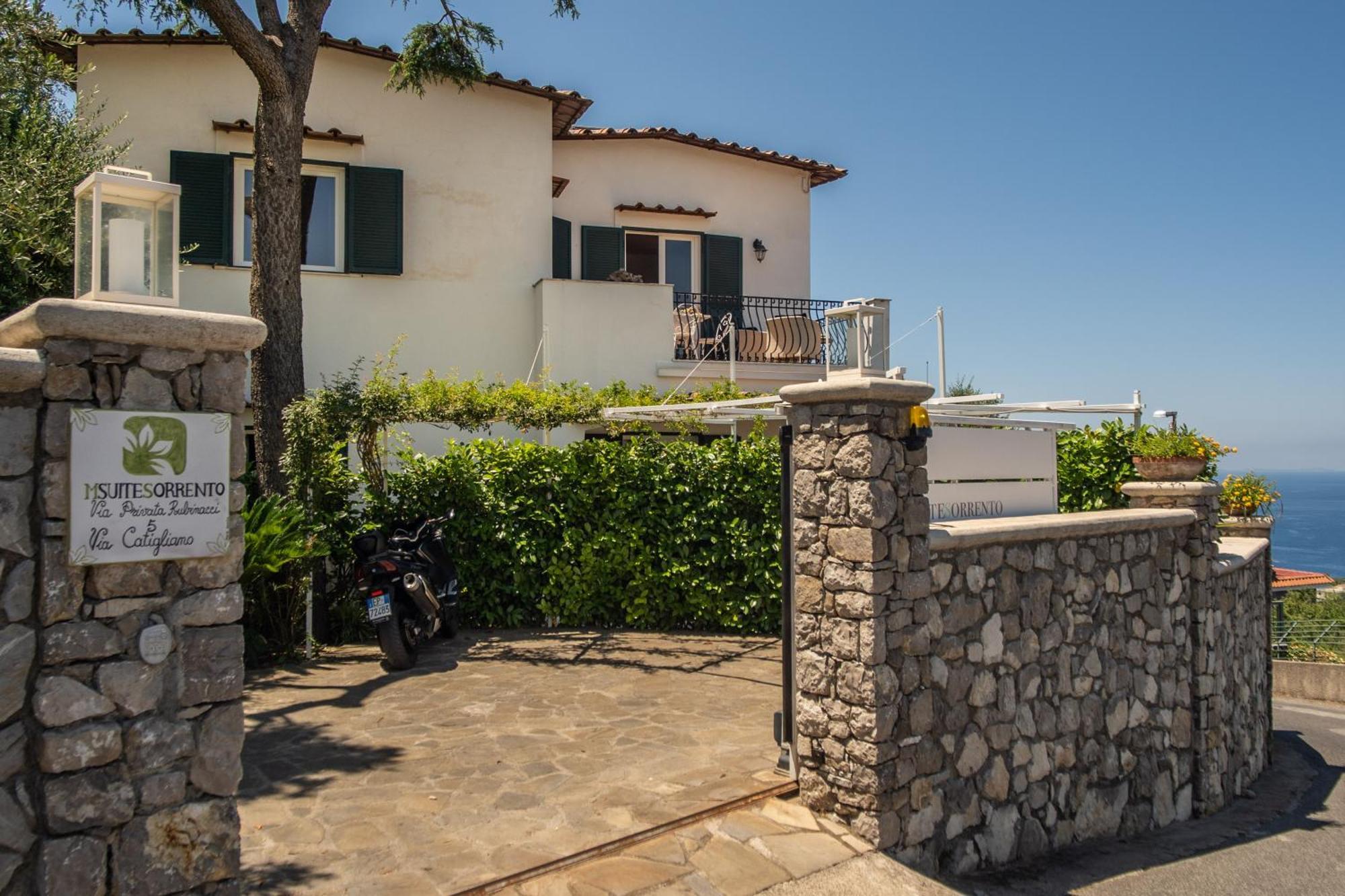 M Suites Sorrento Luaran gambar