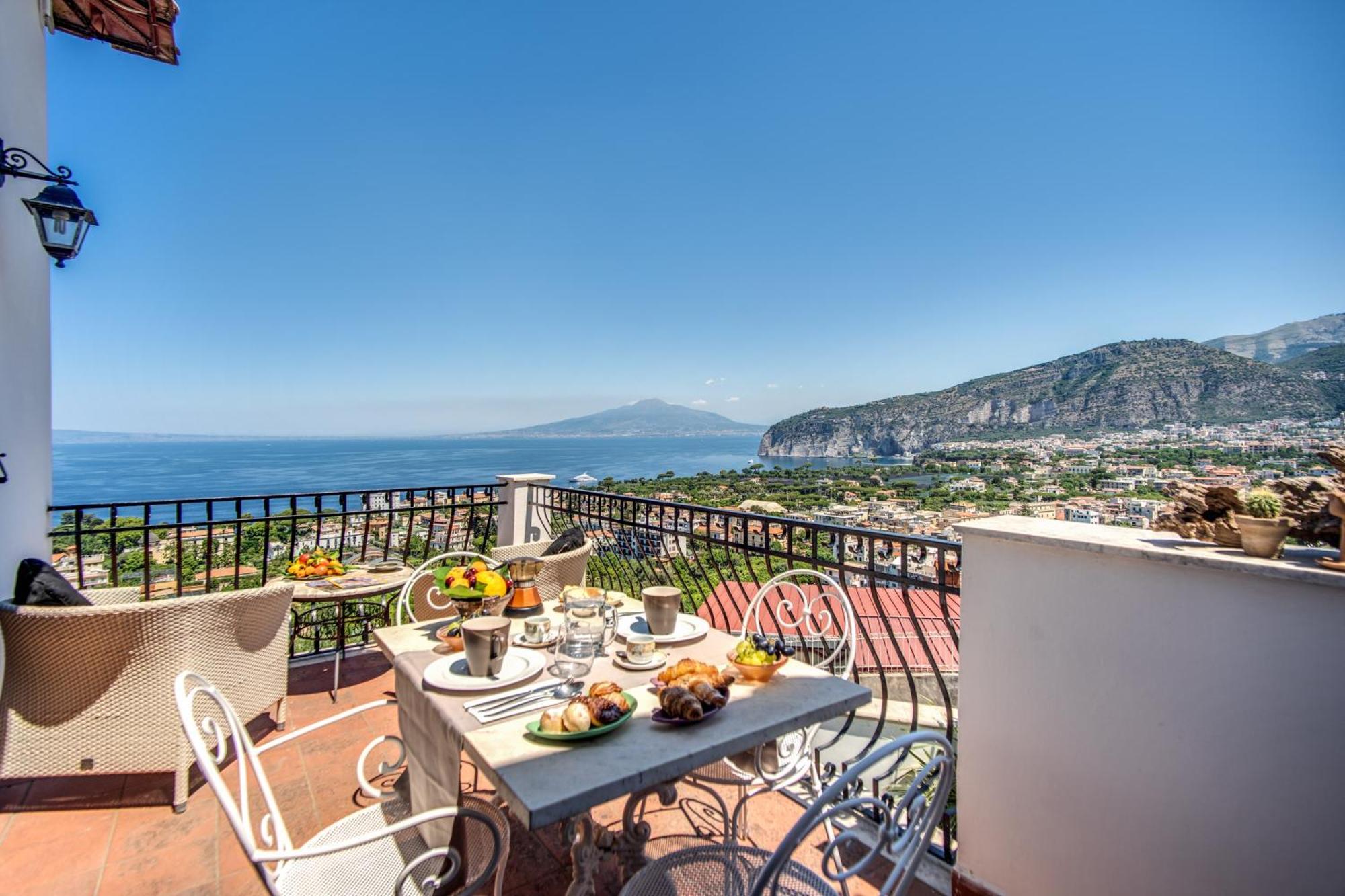 M Suites Sorrento Luaran gambar