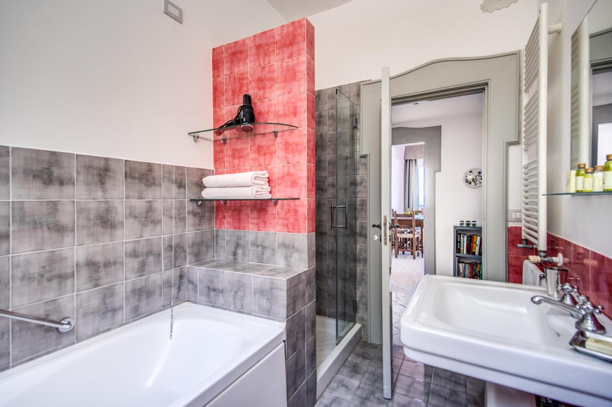 M Suites Sorrento Luaran gambar