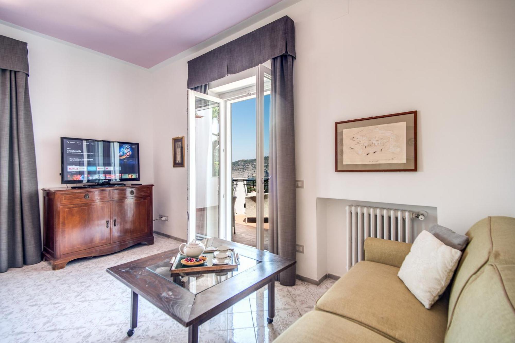M Suites Sorrento Luaran gambar
