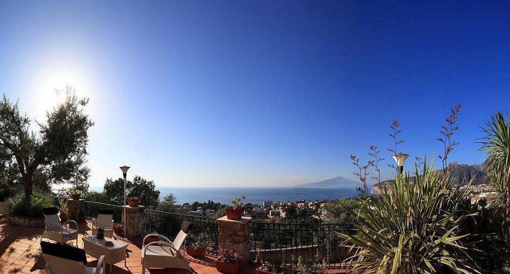 M Suites Sorrento Luaran gambar