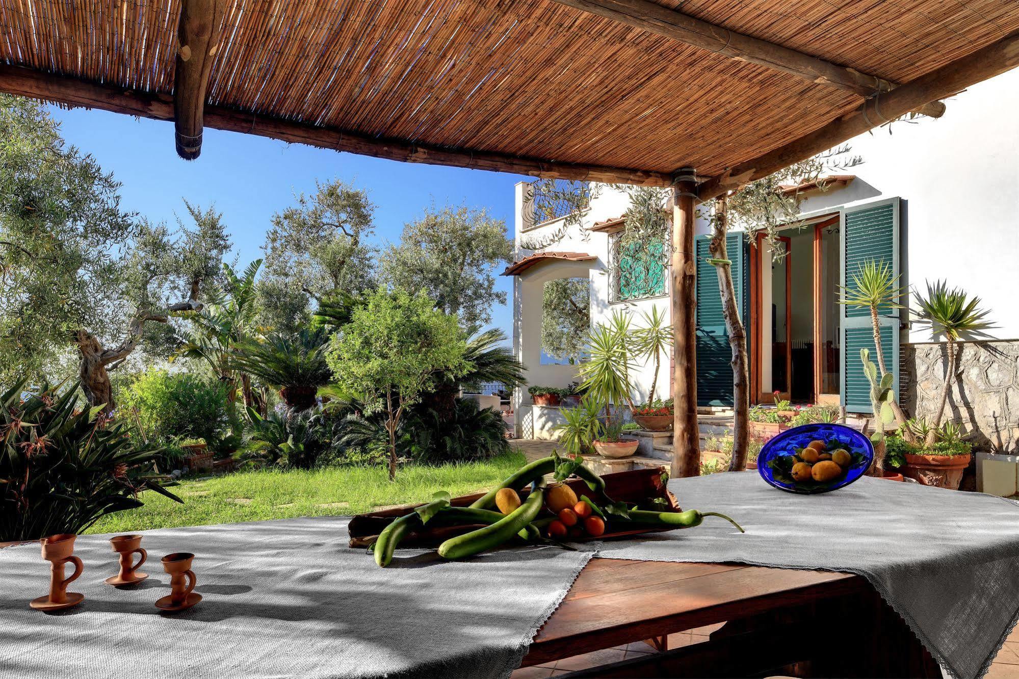 M Suites Sorrento Luaran gambar