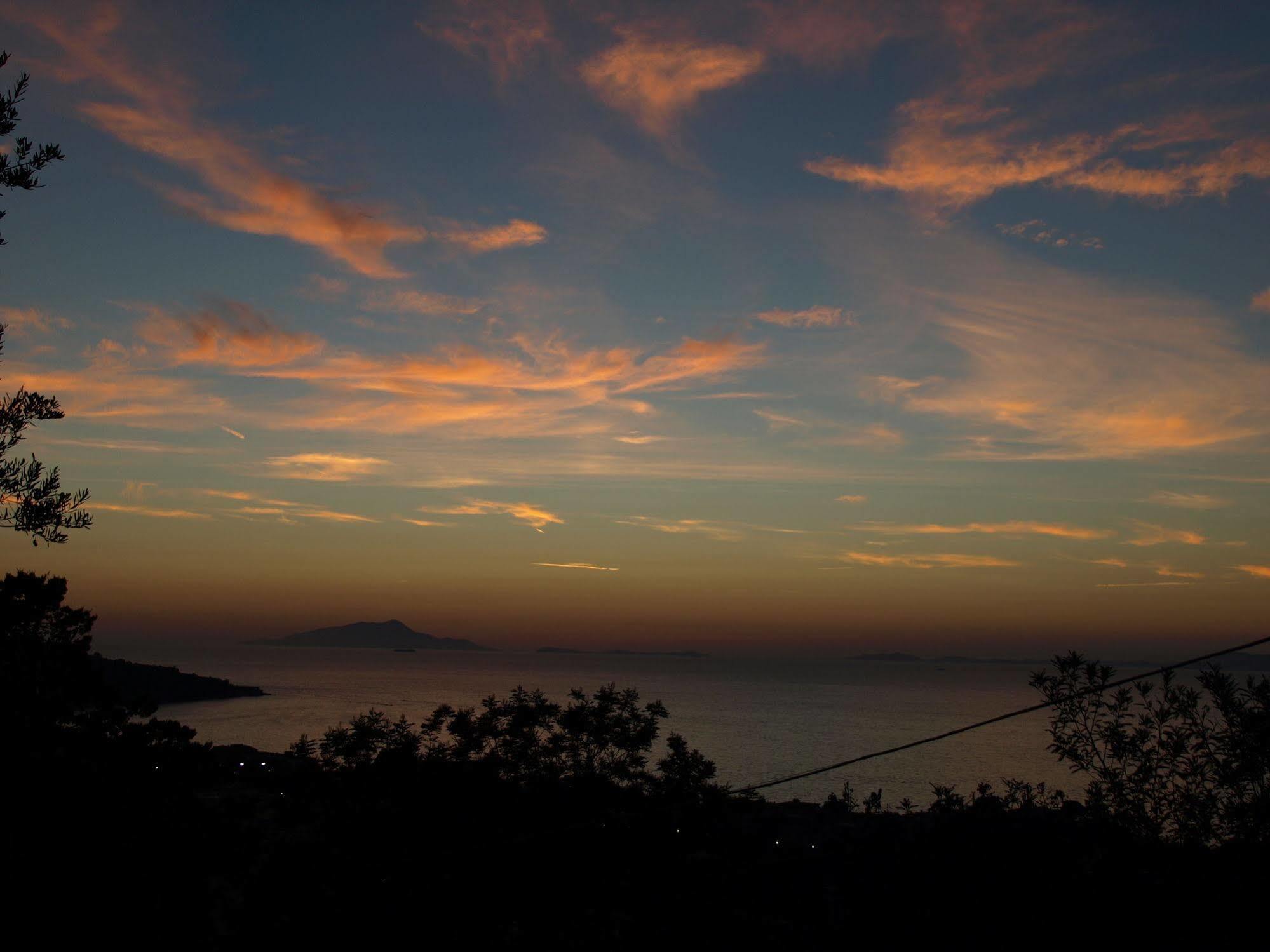 M Suites Sorrento Luaran gambar